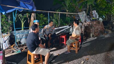 Kamtibmas Kondusif: Peran Aktif Polsek Kediri di Lapangan