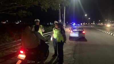 Patroli Malam Intensif Satlantas Amankan Bypass BIL Lombok Barat