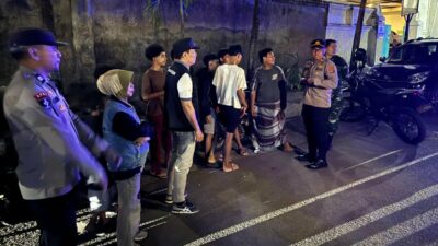 Patroli Gabungan Polsek Kediri, TNI, dan Forkopincam Jaga Kamtibmas Lombok Barat