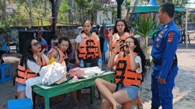 Polairud Gencarkan Imbauan Kebersihan dan Keselamatan di Pantai Senggigi
