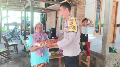 Tak Hanya Amankan Desa, Polisi Sekotong Juga Bantu Warga Lewat Nutrisi Mantap