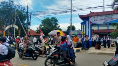Komitmen Polri: Polsek Gerung Hadir di Titik Padat Lalu Lintas